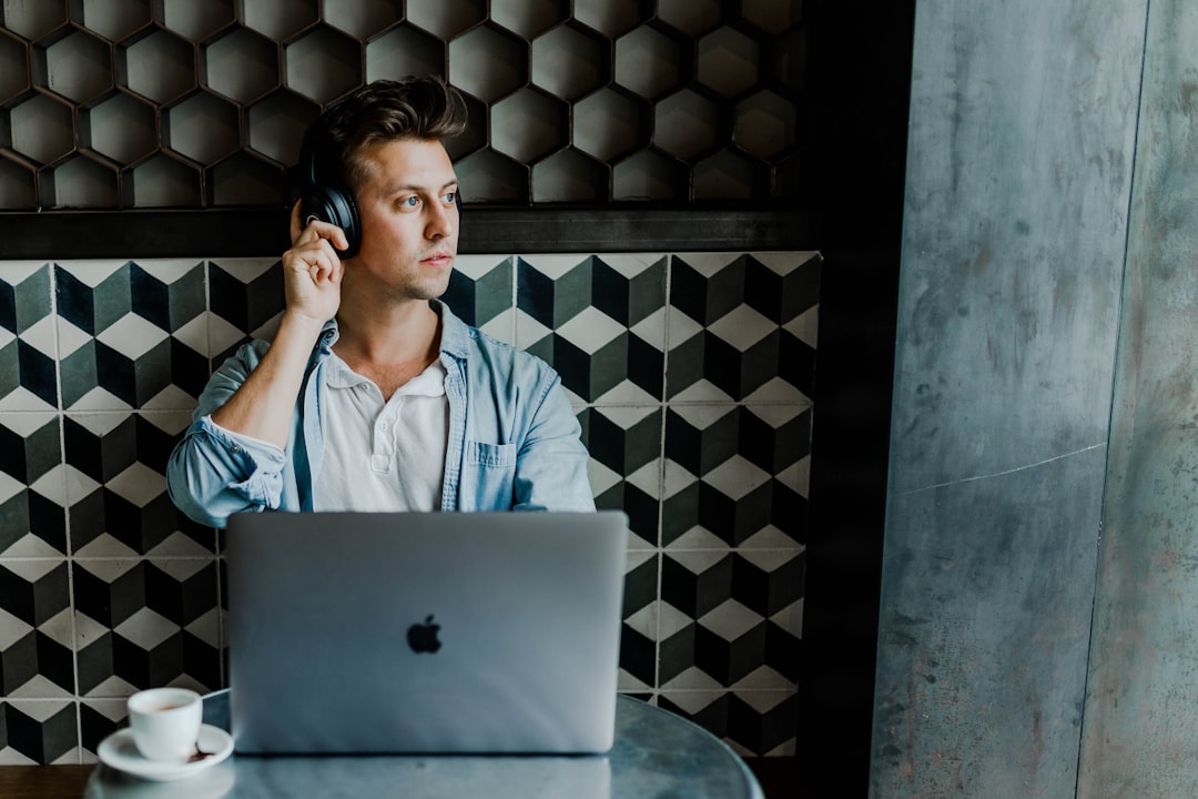 Small business owners slash their own pay again
